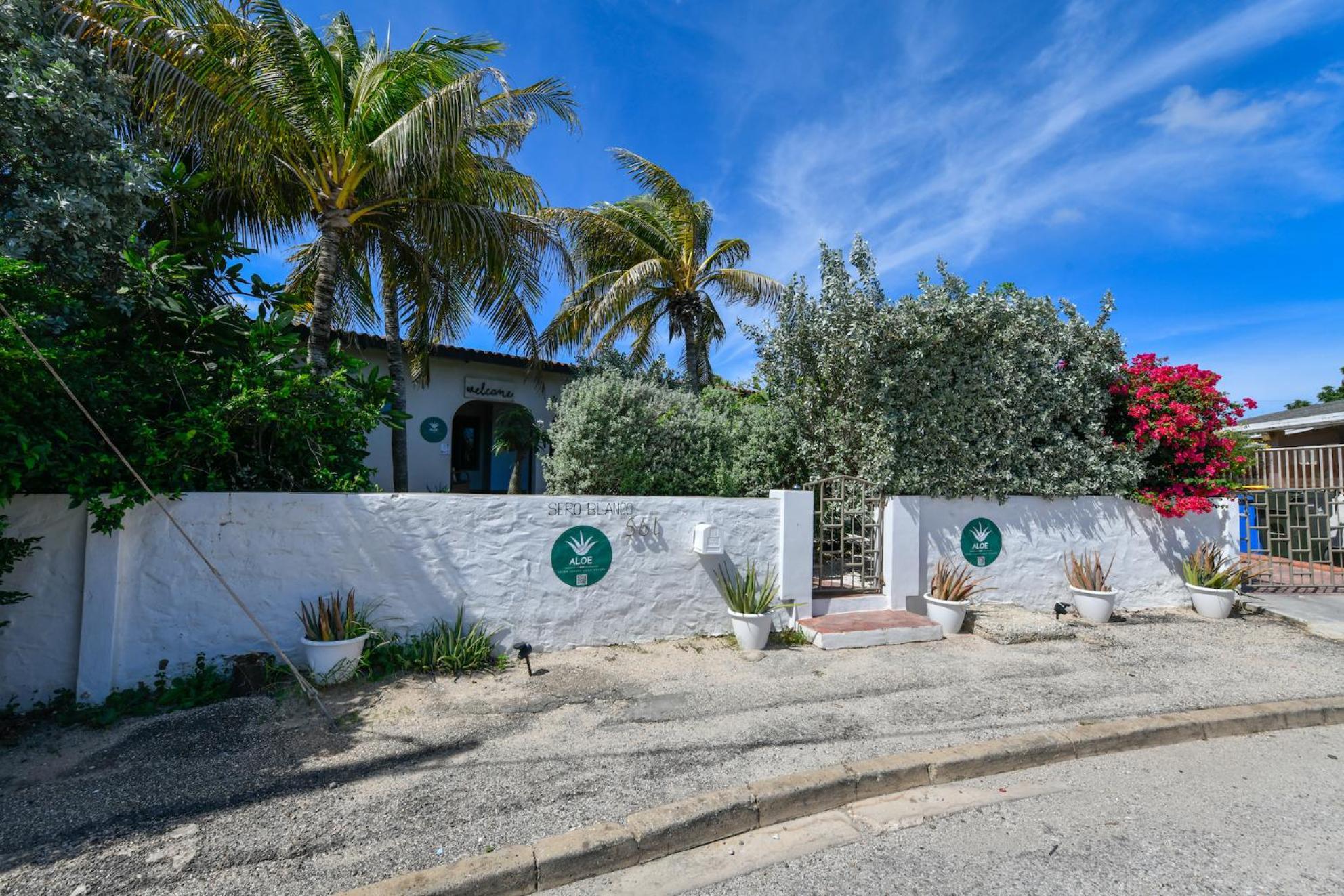 Aloe B&B Oranjestad Exterior photo