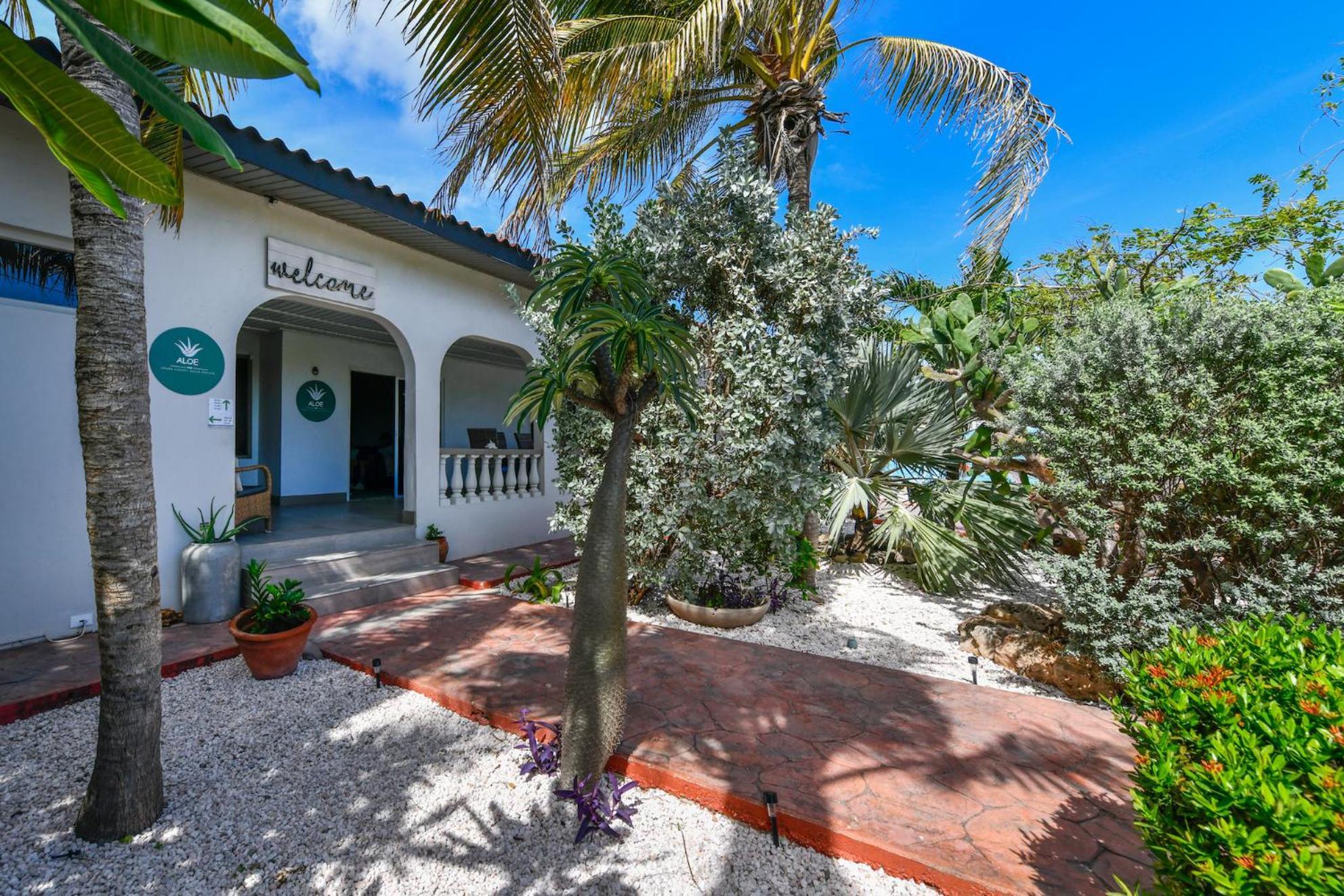 Aloe B&B Oranjestad Exterior photo